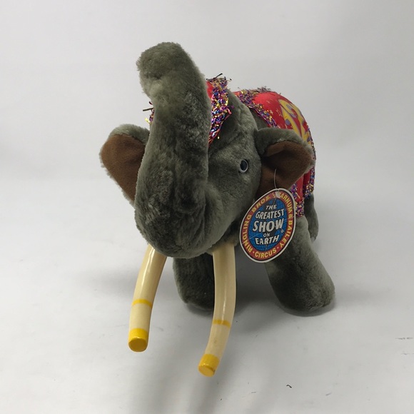 125th anniversary of Ringling brothers.Elephant. - Picture 2 of 6